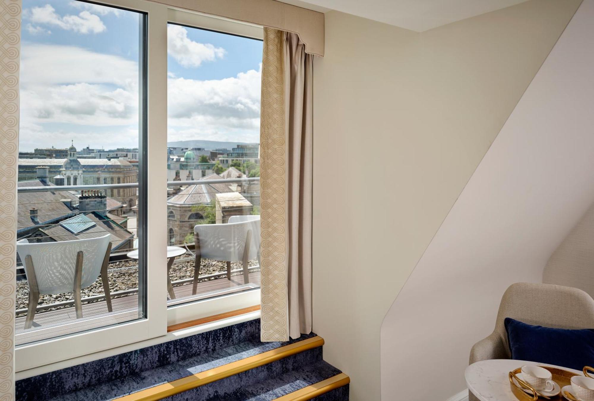 The College Green Dublin Hotel, Autograph Collection מראה חיצוני תמונה