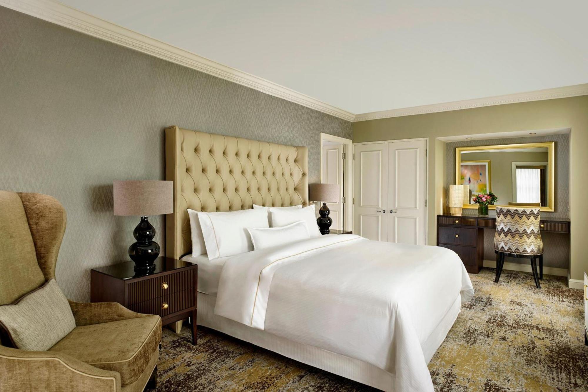The College Green Dublin Hotel, Autograph Collection מראה חיצוני תמונה